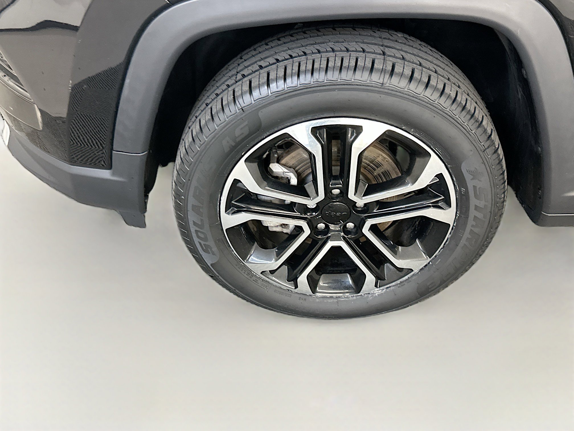 Used 2022 Jeep Compass Limited image 11
