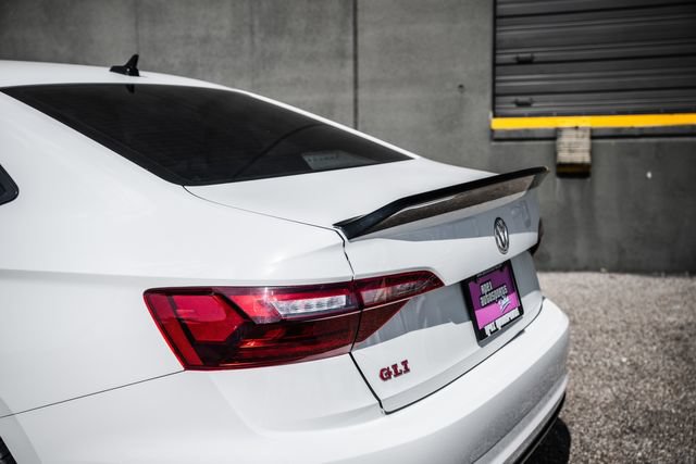 Used 2020 Volkswagen Jetta GLI FWD image 32