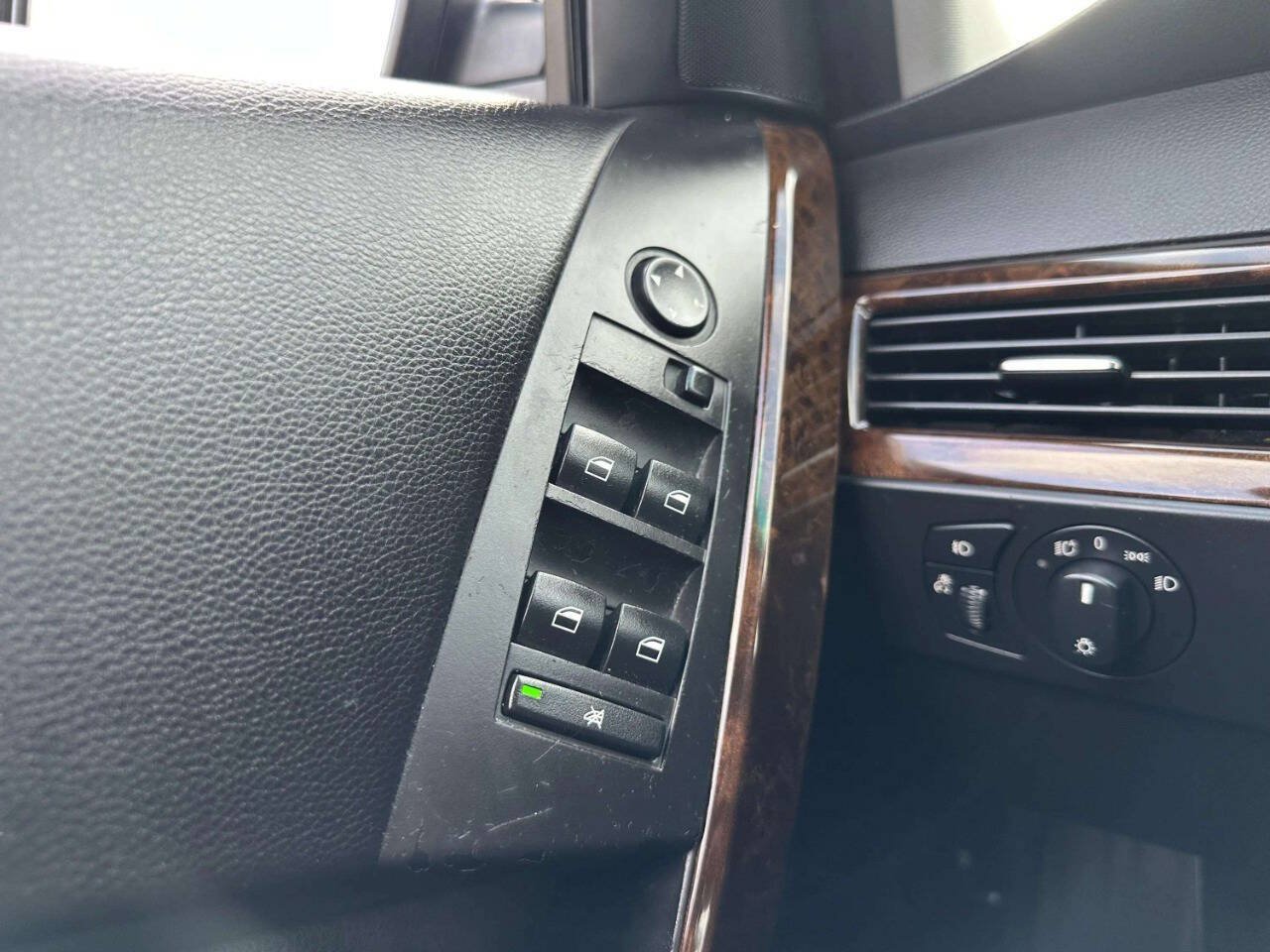 Used 2007 BMW 530xi Sedan AWD/4WD image 29