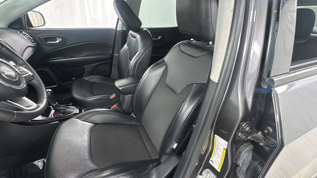 Used 2021 Jeep Compass Latitude image 10
