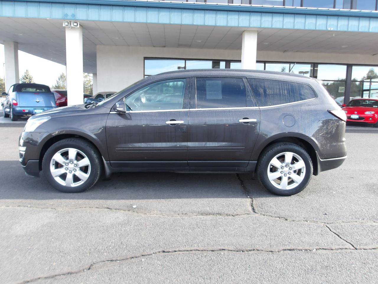 Used 2016 Chevrolet Traverse LT w/ True North Edition AWD/4WD image 2