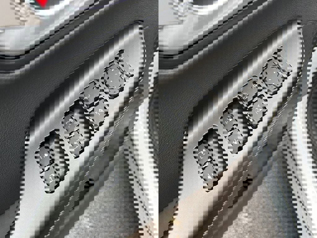 Used 2023 Hyundai Kona Limited w/ Cargo Package image 23