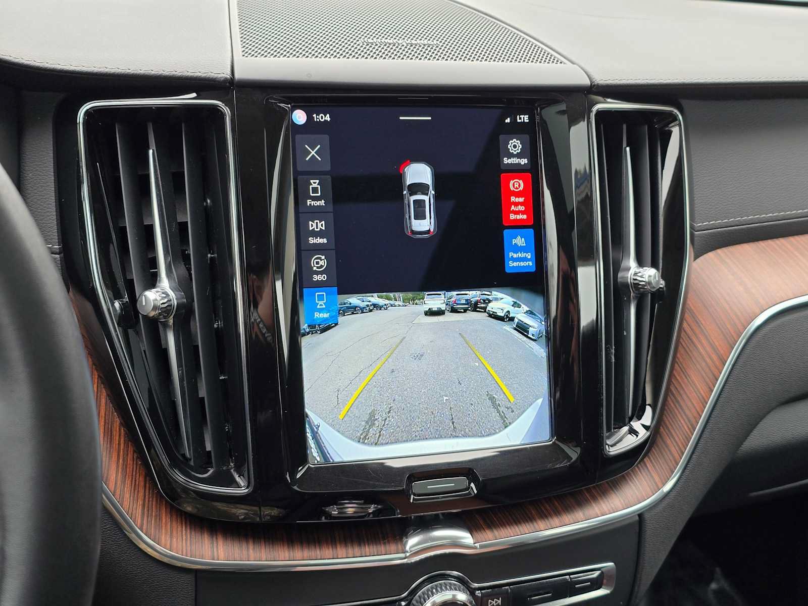 Certified 2023 Volvo XC60 B5 Ultimate AWD/4WD image 24