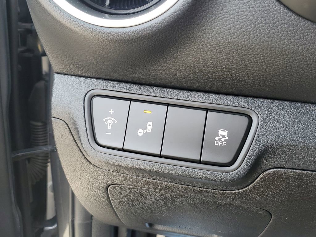 Used 2022 Kia Forte GT image 24