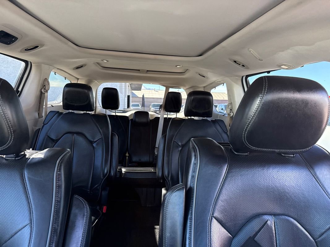 Used 2017 Chrysler Pacifica Limited image 21