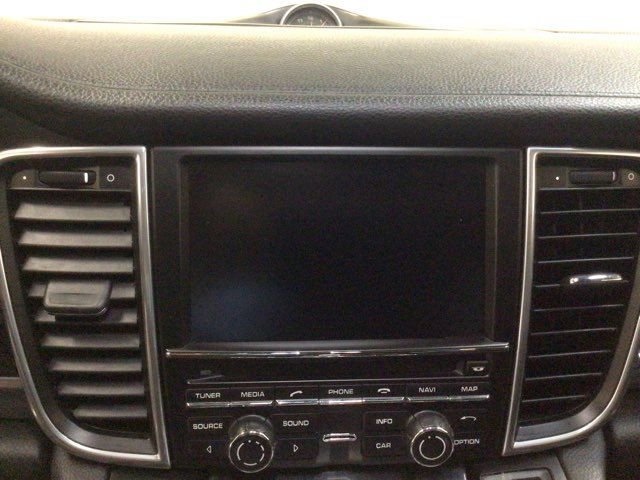 Used 2016 Porsche Panamera Edition image 27