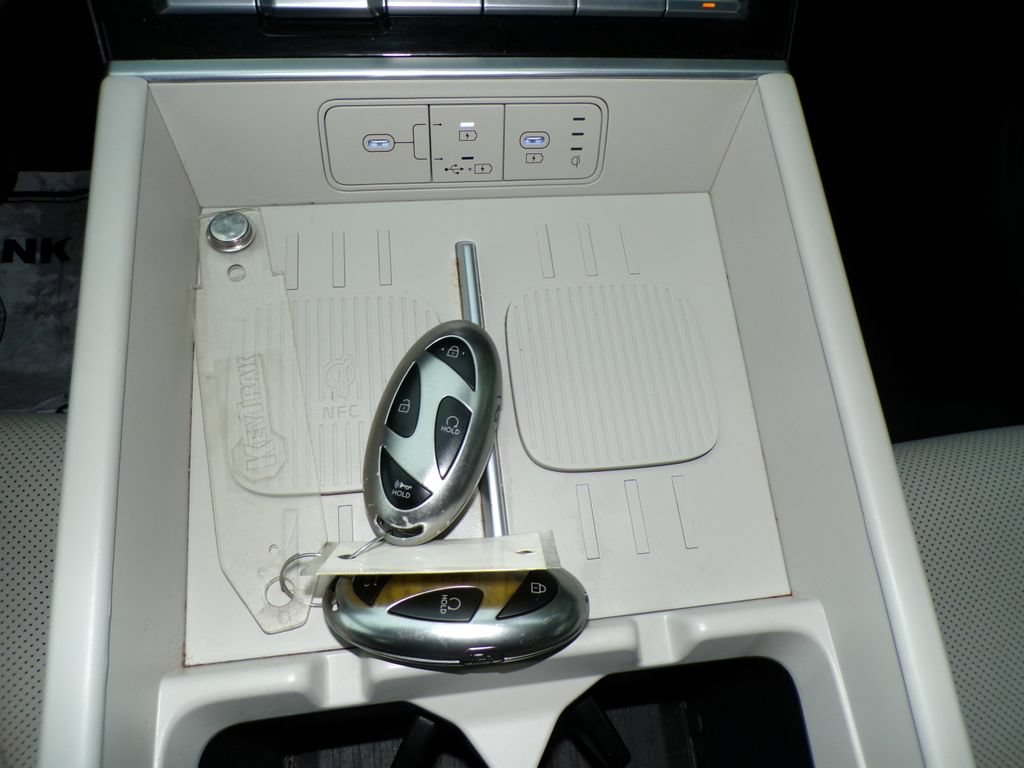Certified 2024 Hyundai Santa Fe SEL FWD image 27