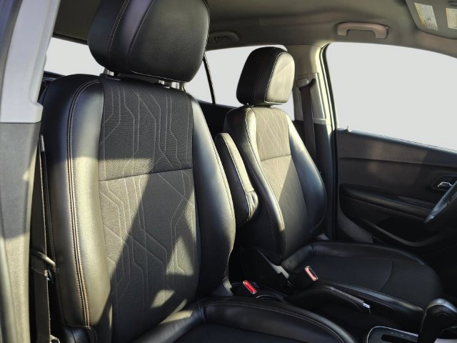 Used 2022 Chevrolet Trax LT AWD/4WD image 10