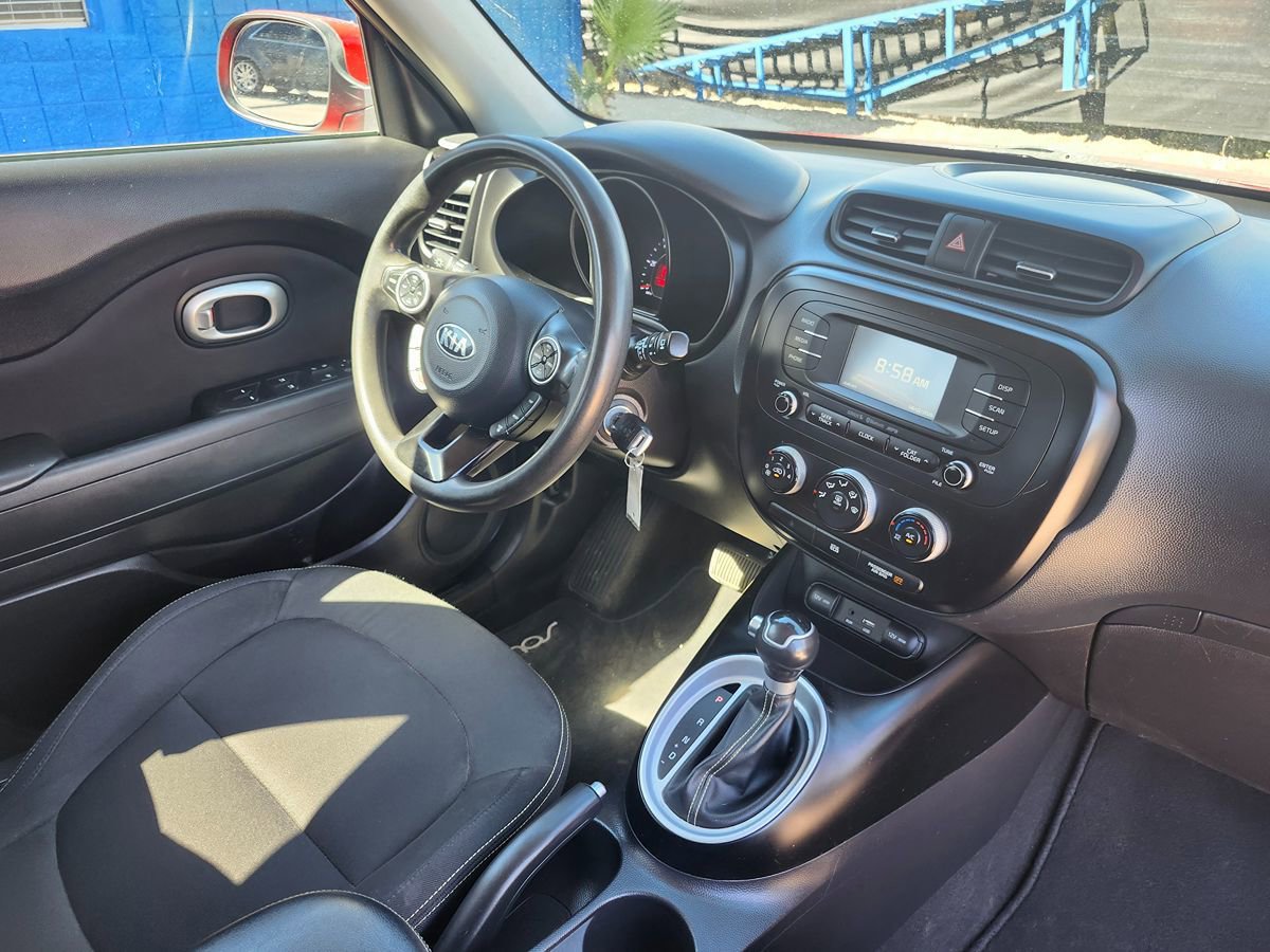 Used 2016 Kia Soul + FWD image 21