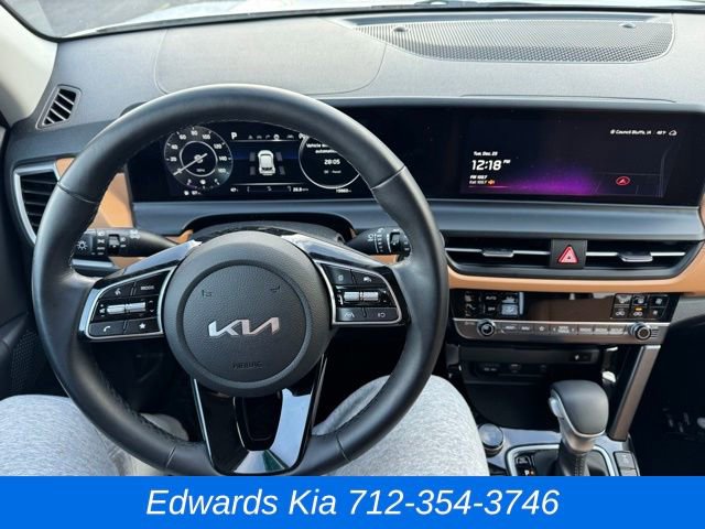 Used 2024 Kia Seltos EX image 22