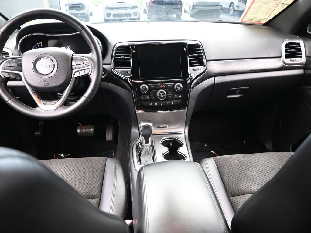Used 2020 Jeep Grand Cherokee Altitude RWD image 38