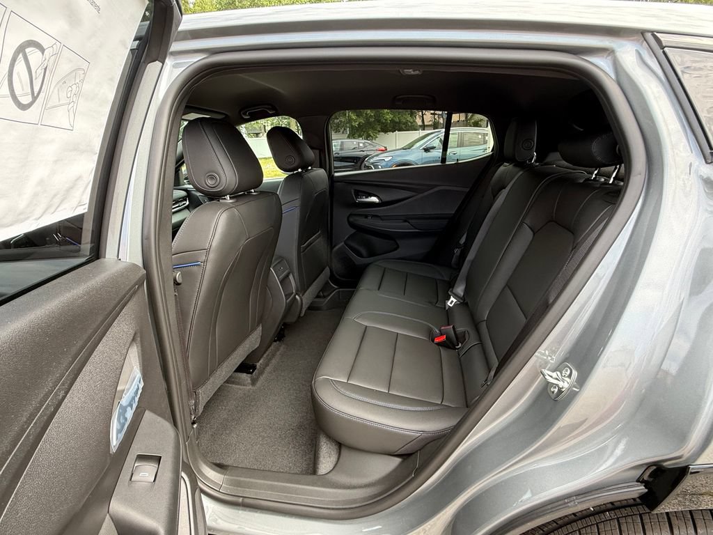 New 2026 Buick Envista Sport Touring FWD image 17