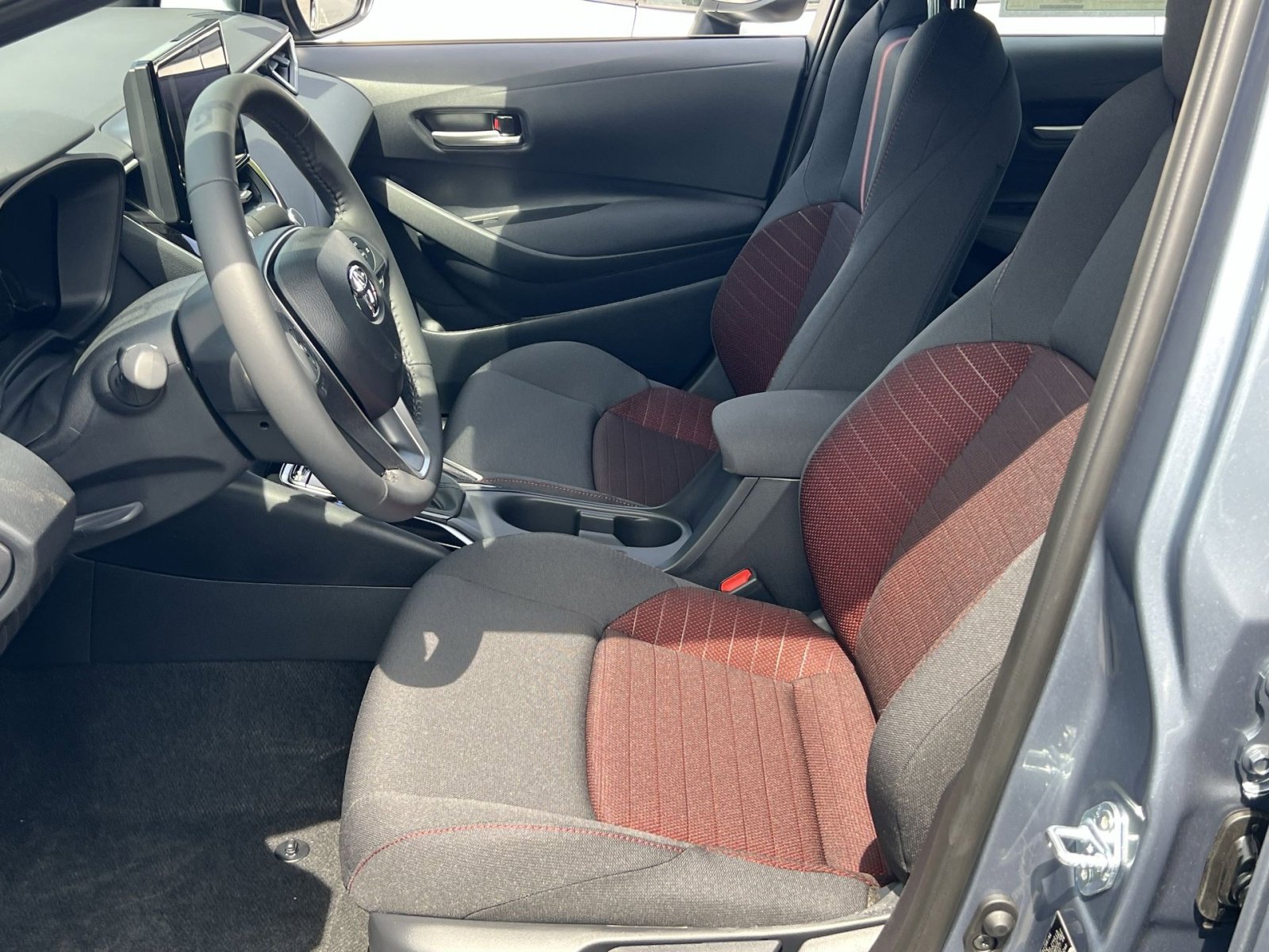 New 2026 Toyota Corolla SE FWD image 7
