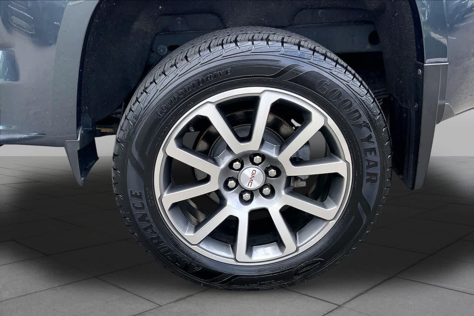 Used 2021 GMC Canyon Denali AWD/4WD image 11