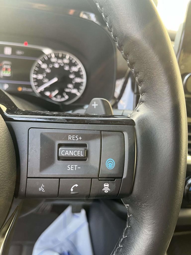 Used 2024 Nissan Pathfinder SL w/ SL Premium Package image 21