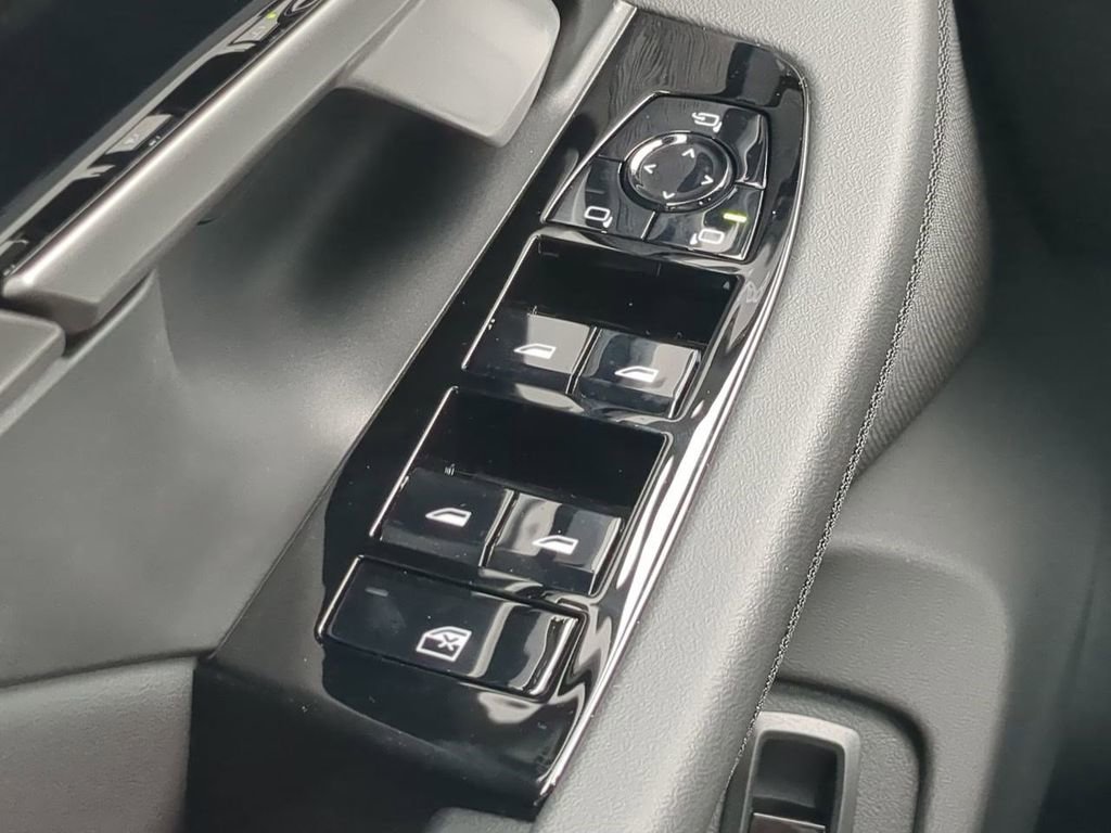 New 2026 BMW 530i w/ Premium Package image 25
