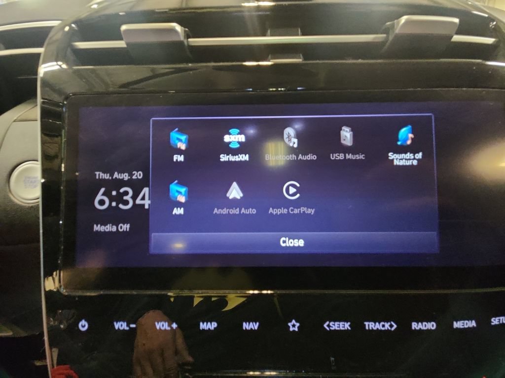 Used 2023 Hyundai Tucson Limited AWD/4WD image 19