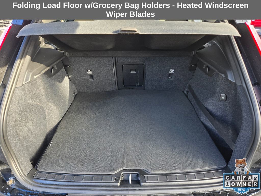 Used 2019 Volvo XC40 T4 Momentum image 22