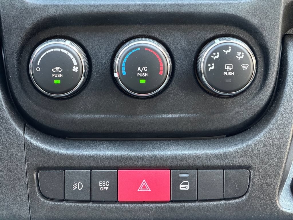 Used 2021 RAM ProMaster 2500 w/ Convenience Group FWD image 27