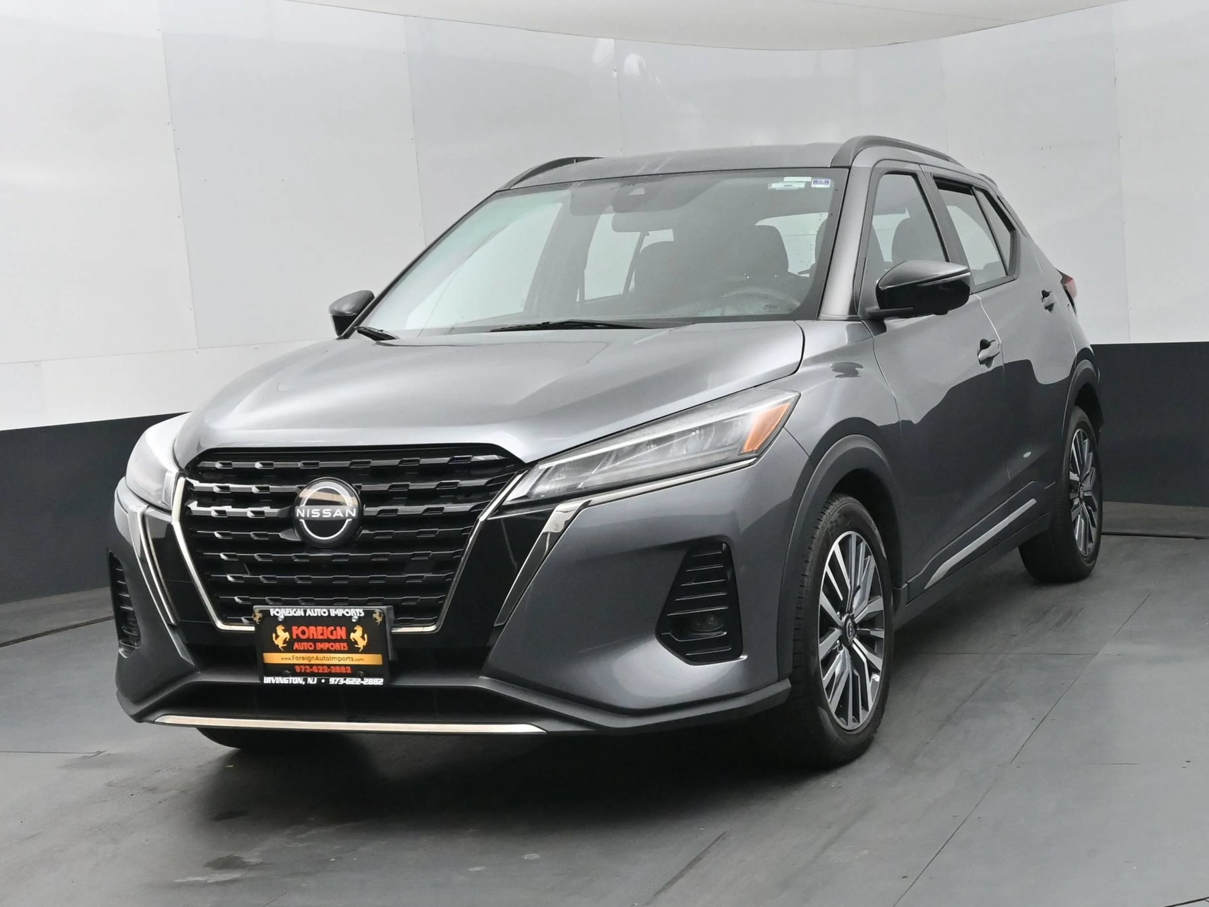 Used 2024 Nissan Kicks SR FWD image 1