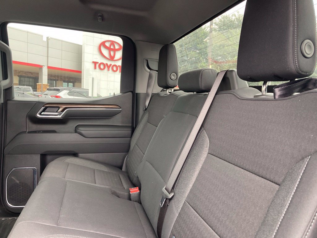 Used 2026 Chevrolet Silverado 1500 LT RWD image 11