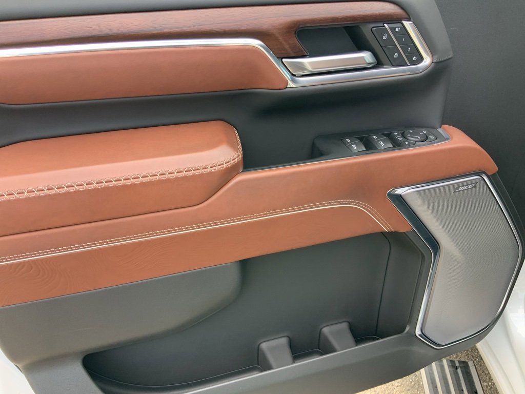 Used 2024 GMC Sierra 2500 Denali Ultimate w/ Max Trailering Package image 15