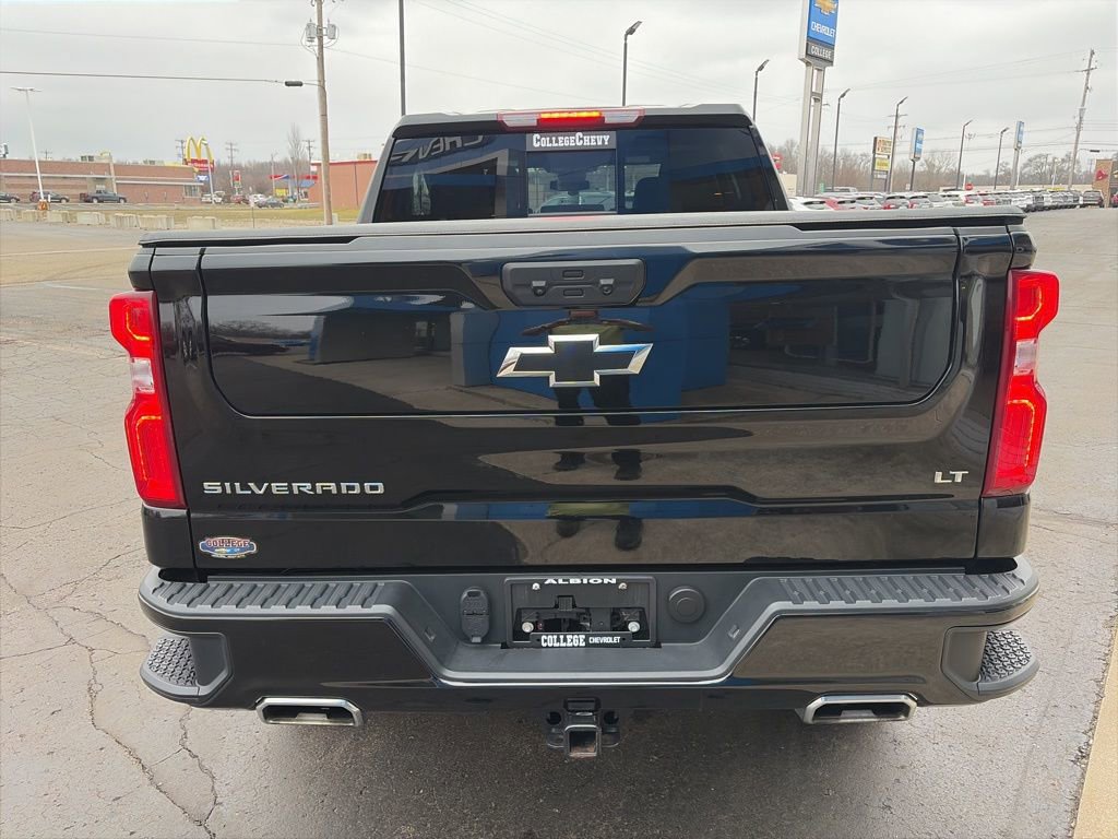 Used 2025 Chevrolet Silverado 1500 LT Trail Boss w/ Convenience Package II AWD/4WD image 9