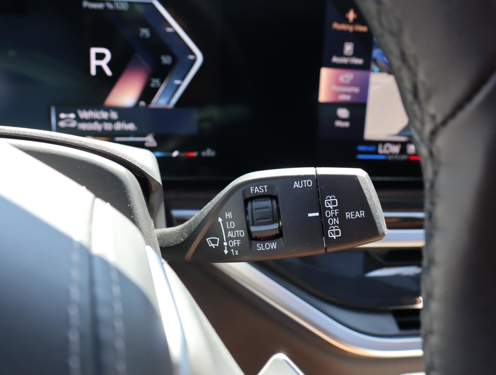 Used 2025 BMW X5 xDrive40i w/ Premium Package image 25