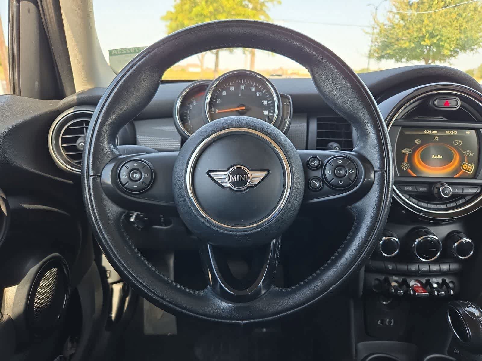 Used 2018 MINI Cooper 4-Door Hardtop FWD image 21