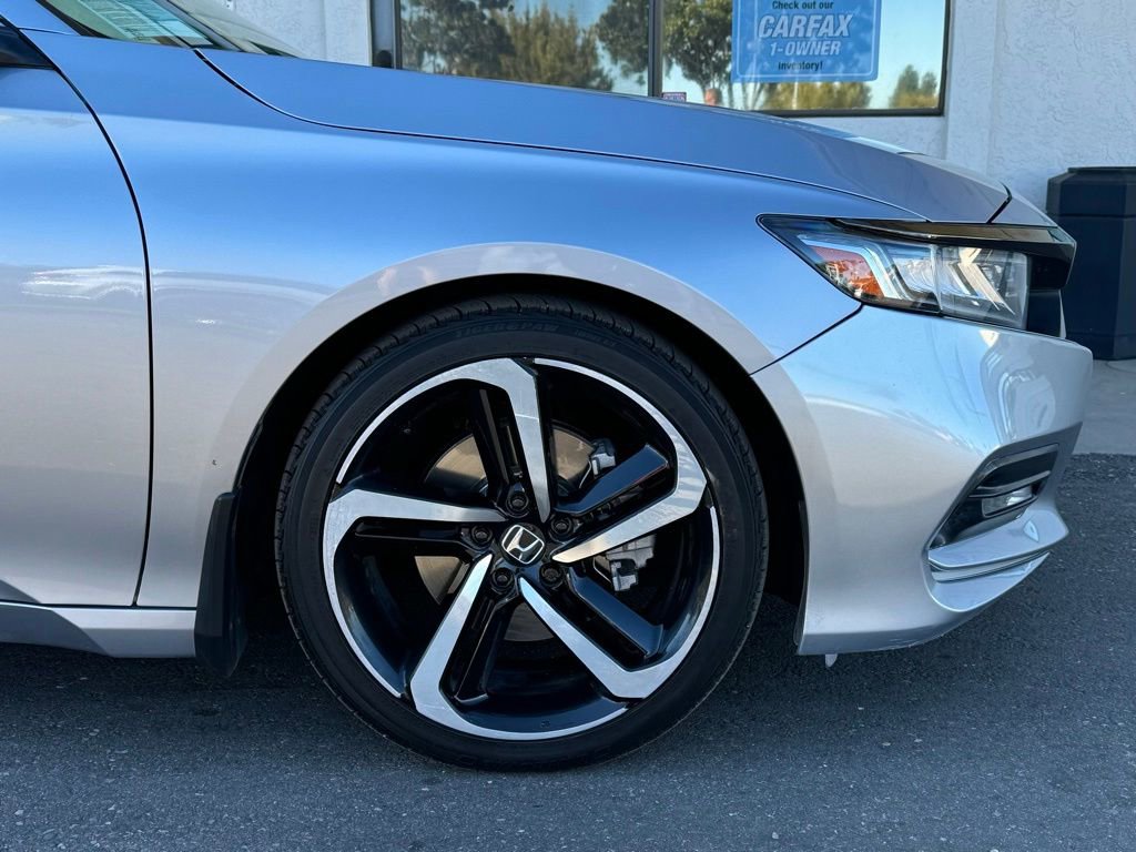Used 2018 Honda Accord Sport image 2