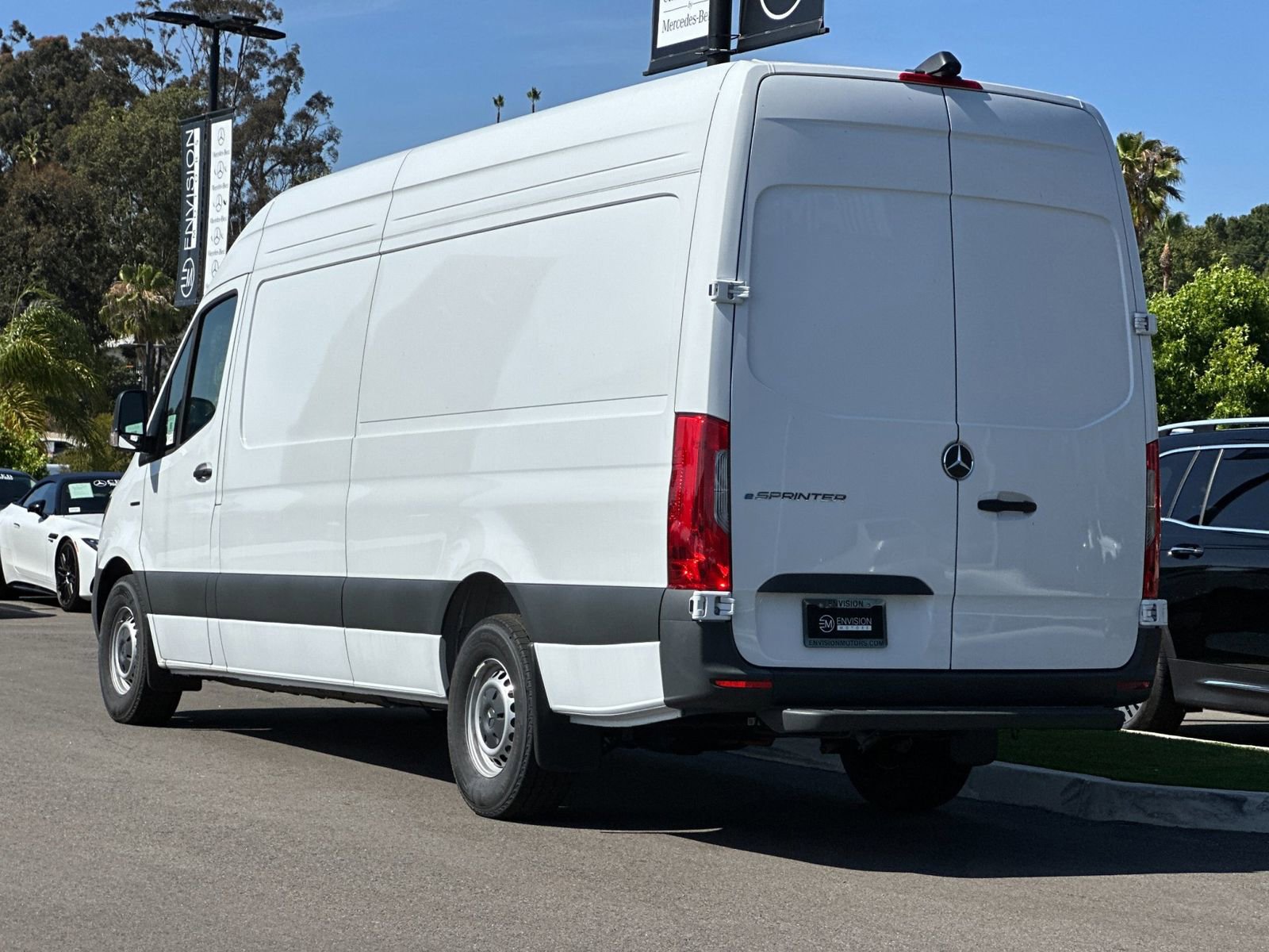 New 2025 Mercedes-Benz eSprinter 170 Cargo image 5