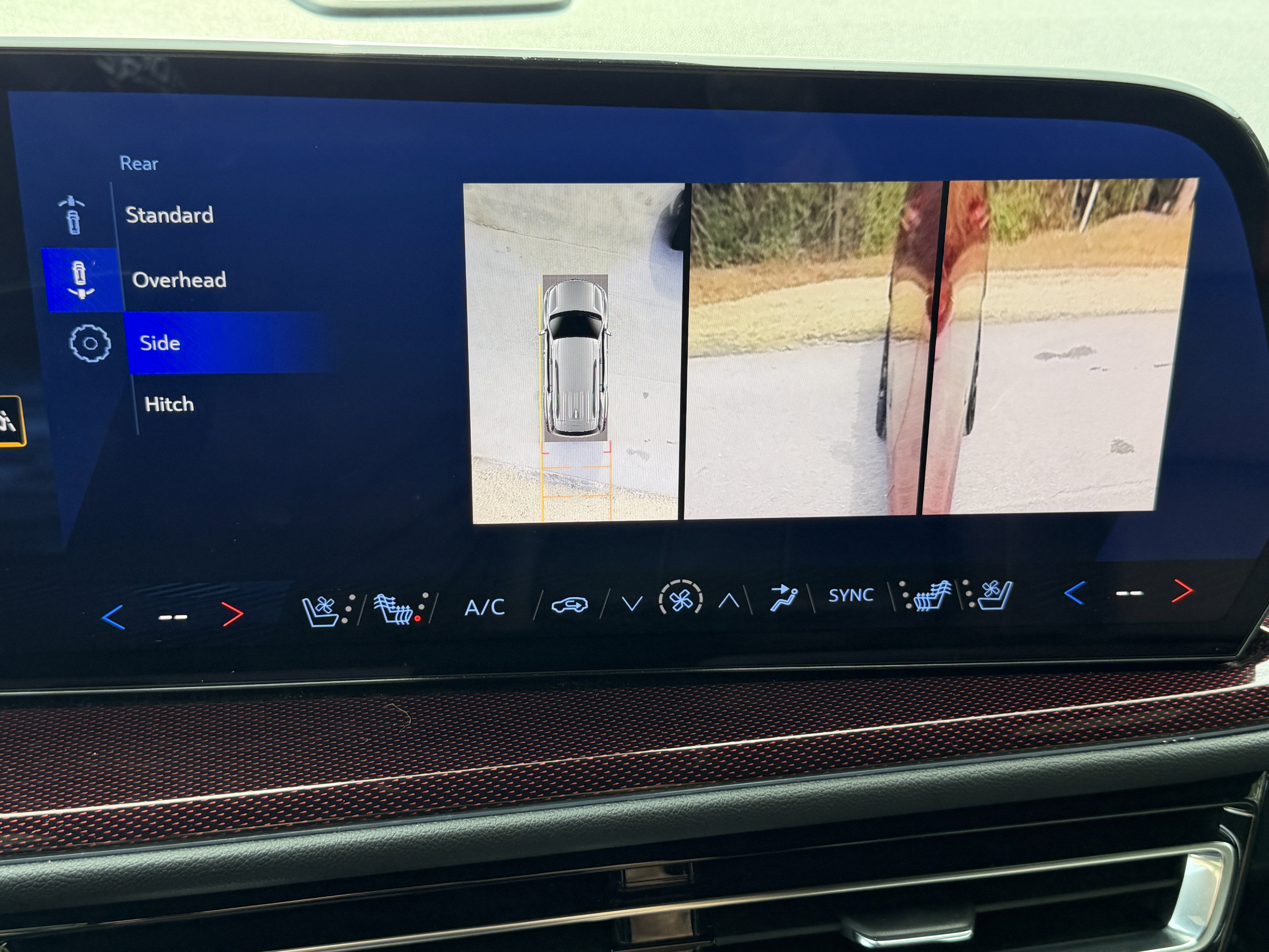 Used 2024 Chevrolet Traverse RS w/ LPO, Floor Liner Package image 31