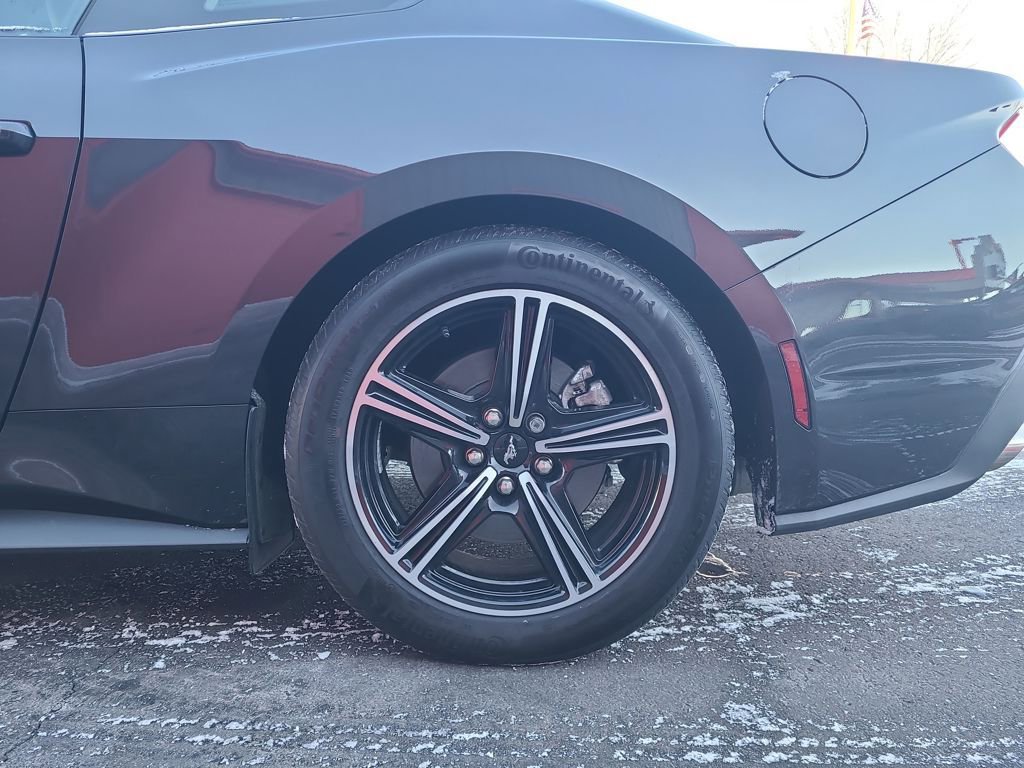 Used 2024 Ford Mustang Premium image 15