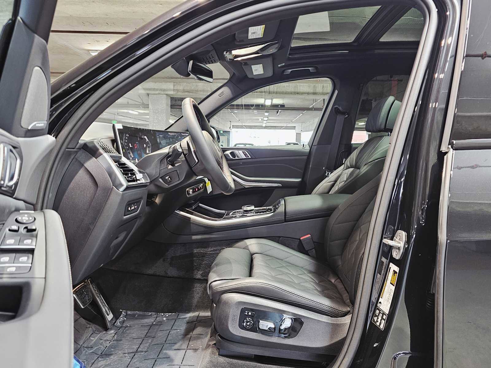 New 2026 BMW X5 M60i image 23
