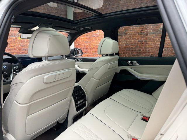 Used 2026 BMW X5 xDrive40i image 24