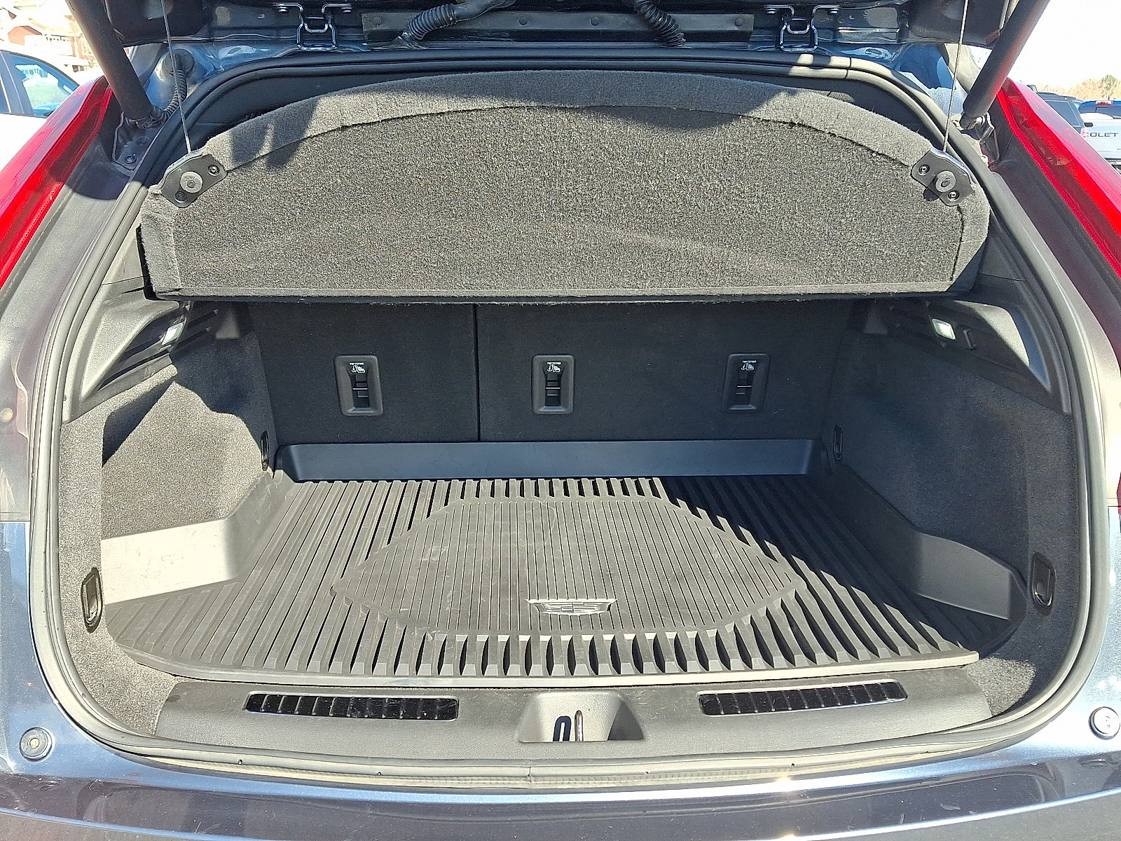 Used 2020 Cadillac XT4 Premium Luxury w/ Cold Weather Package image 28