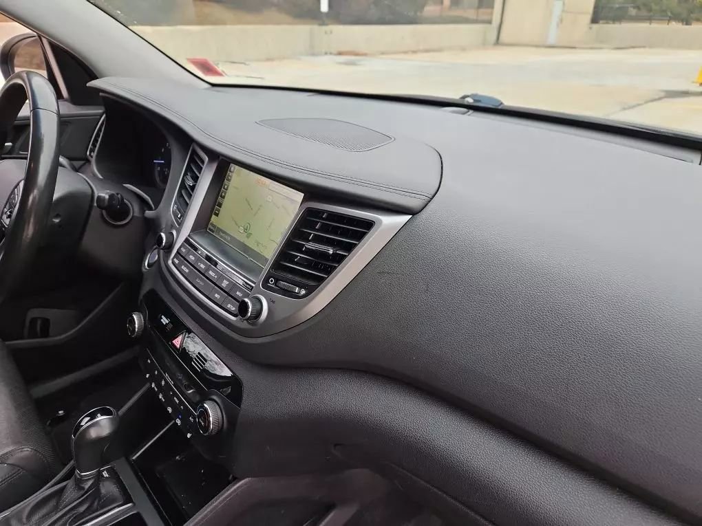 Used 2017 Hyundai Tucson SE Plus image 6