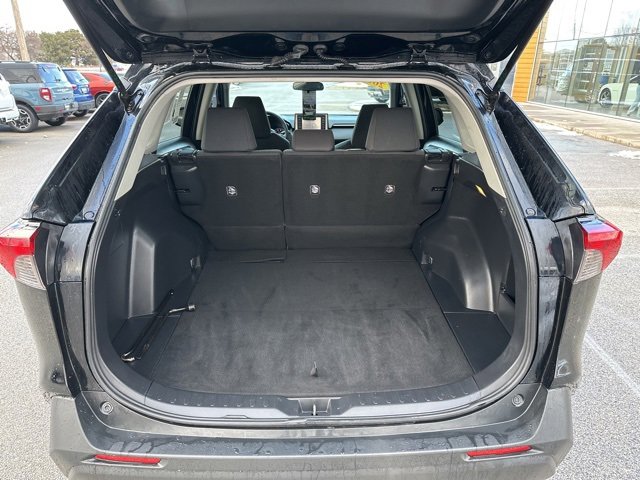 Used 2020 Toyota RAV4 LE w/ All Weather Liner Package image 10