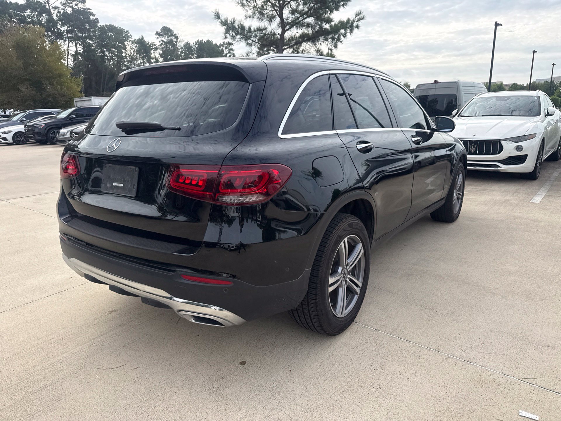 Used 2021 Mercedes-Benz GLC 300 image 4