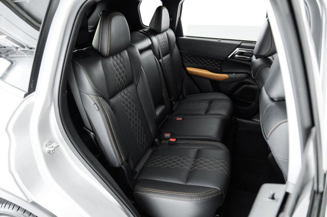 Used 2022 Mitsubishi Outlander SEL image 39