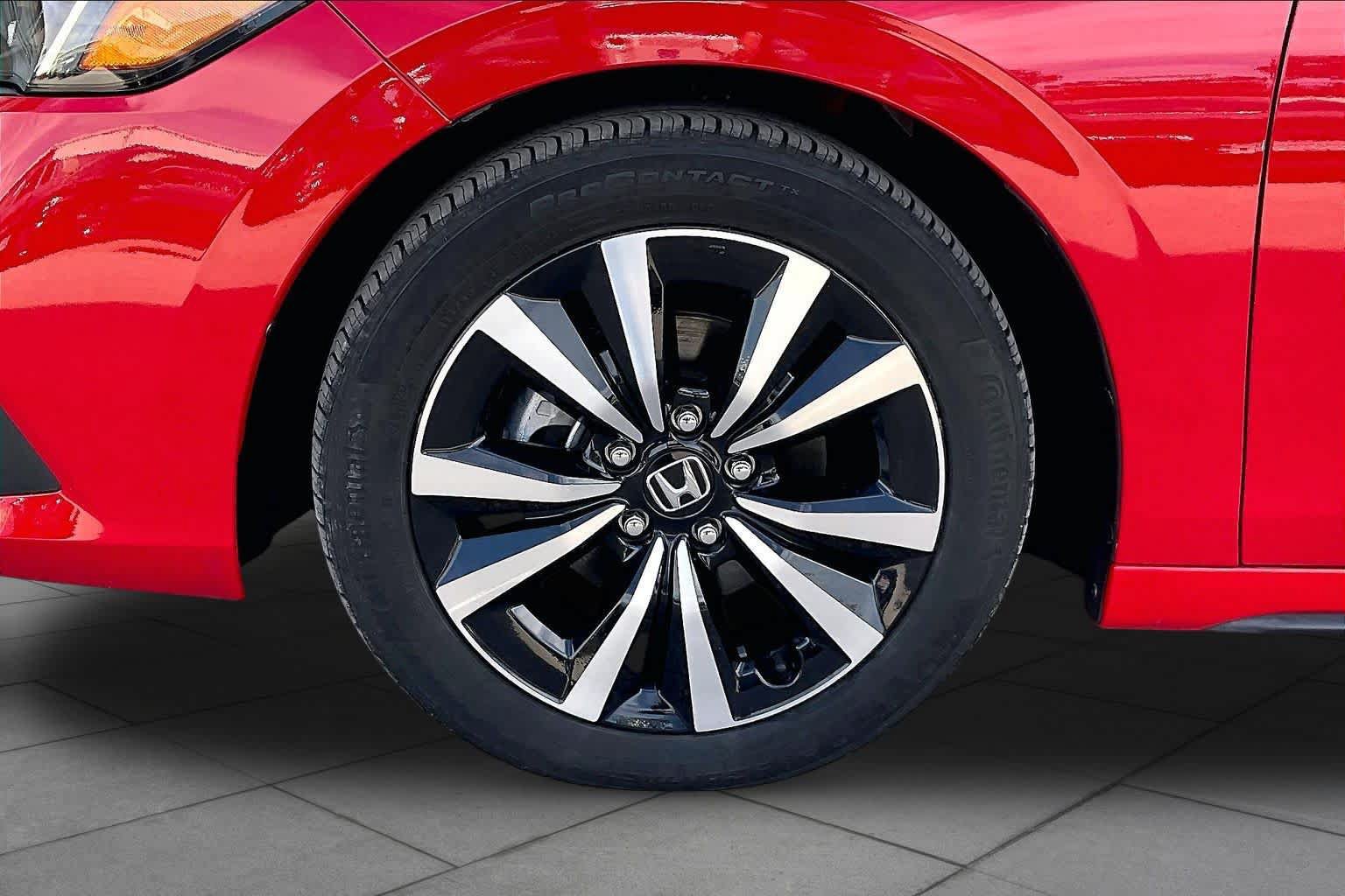 Used 2024 Honda Civic EX-L image 10