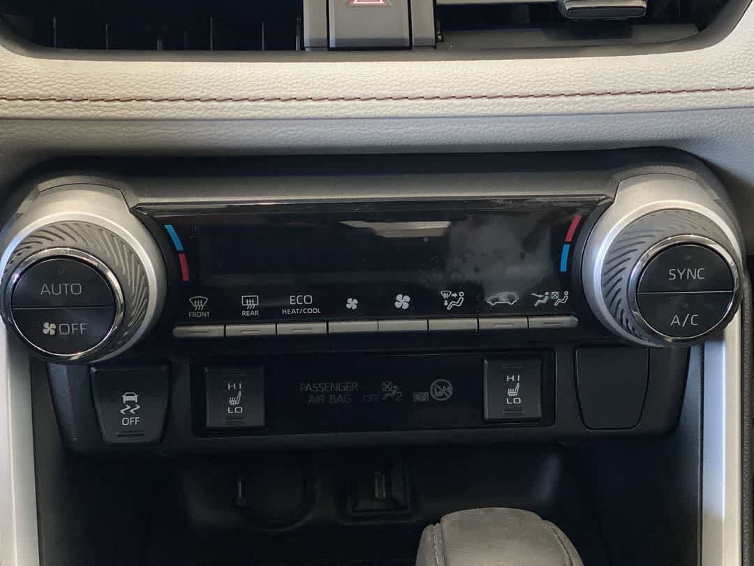 Used 2022 Toyota RAV4 XLE w/ Convenience Package AWD/4WD image 21