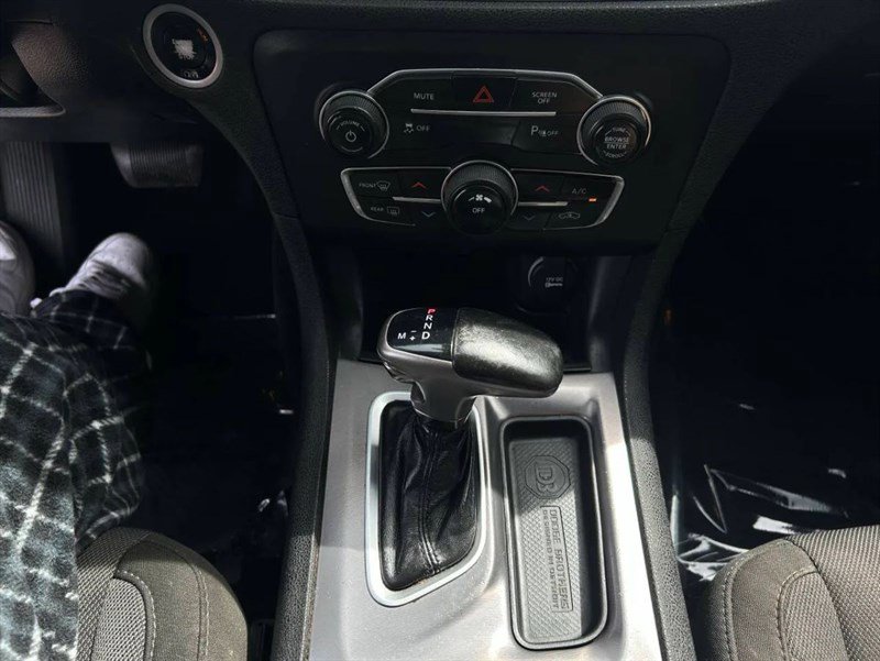 Used 2020 Dodge Charger SXT image 14