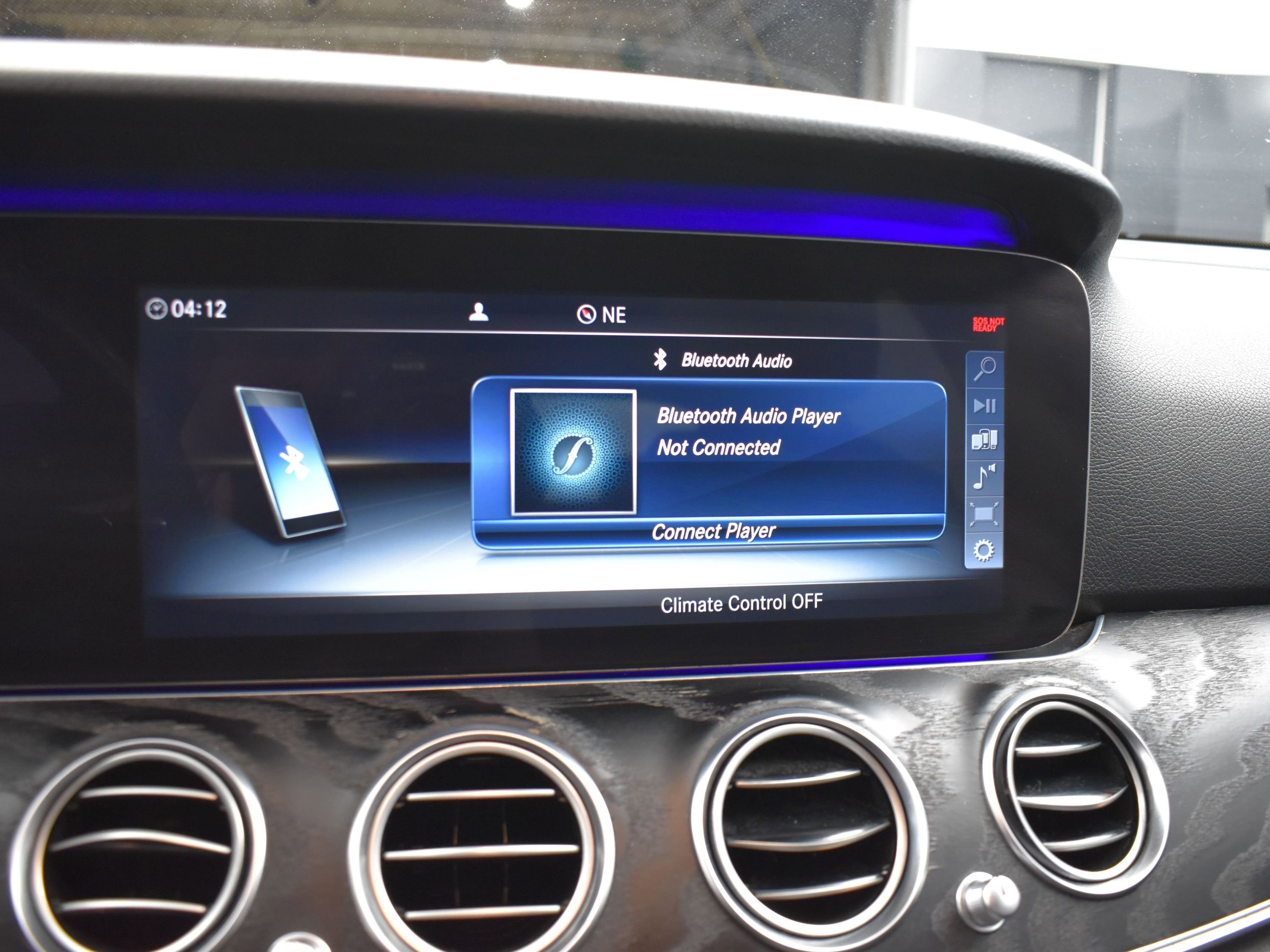 Used 2018 Mercedes-Benz E 300 4MATIC w/ Premium 2 Package image 9