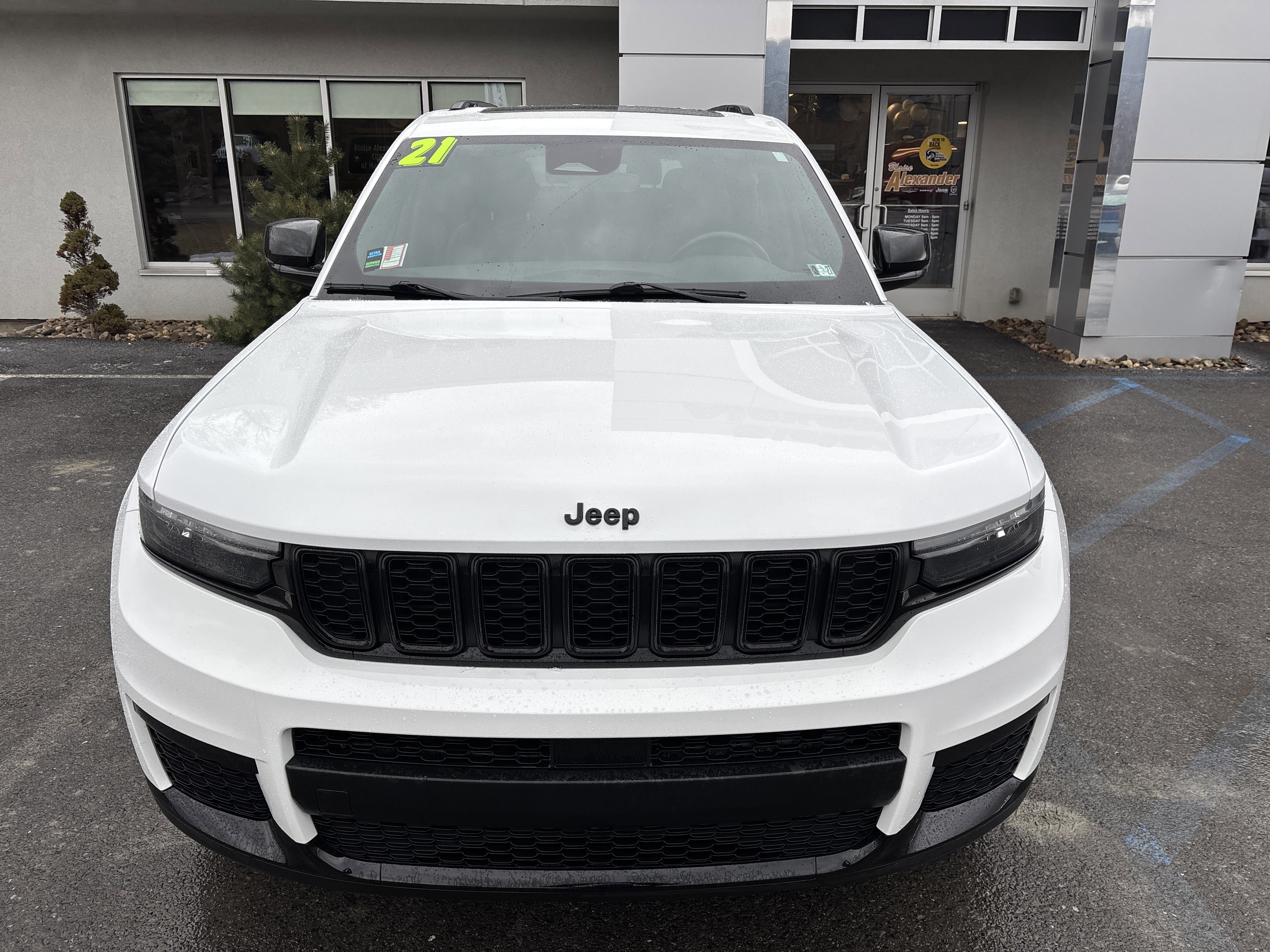 Used 2021 Jeep Grand Cherokee L Laredo image 9