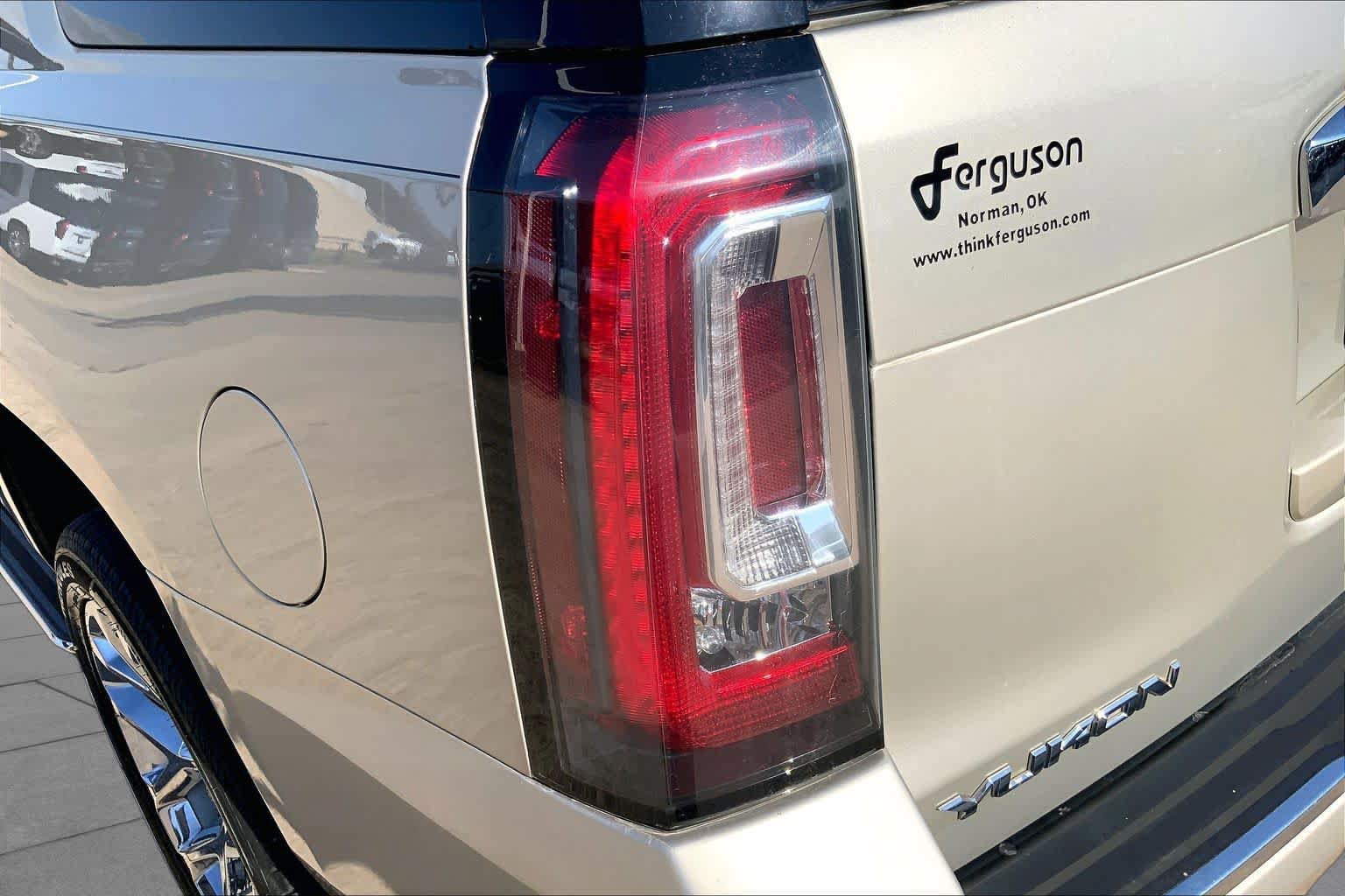 Used 2017 GMC Yukon Denali w/ Open Road Package AWD/4WD image 27