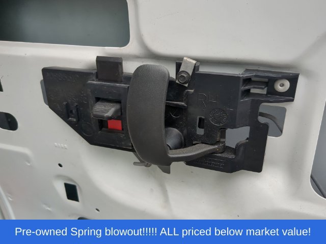 Used 2016 Chevrolet Express 2500 RWD image 34