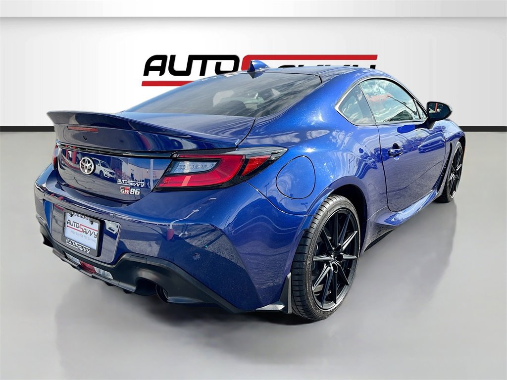 Used 2024 Toyota GR86 Premium image 7