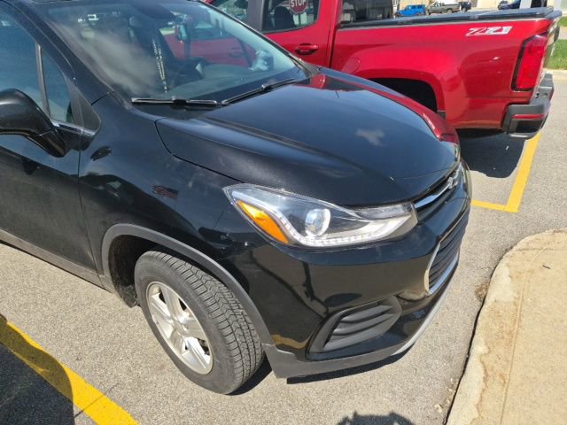 Used 2019 Chevrolet Trax LT w/ LT Convenience Package AWD/4WD image 3
