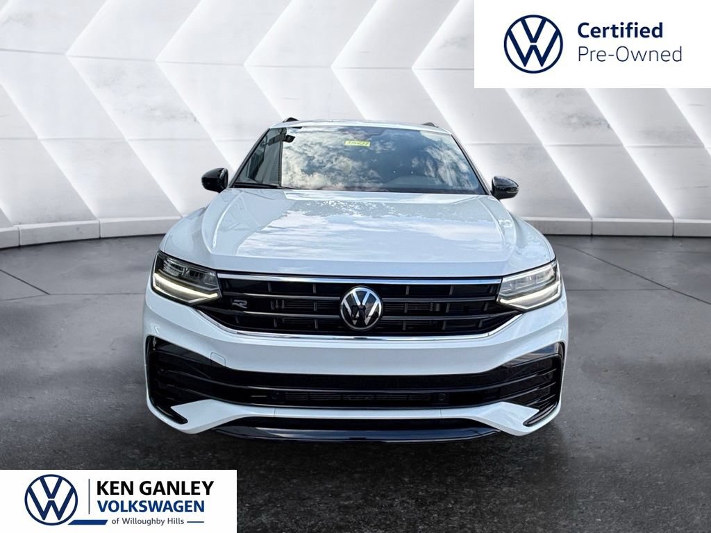 Used 2024 Volkswagen Tiguan SE R-Line AWD/4WD image 2